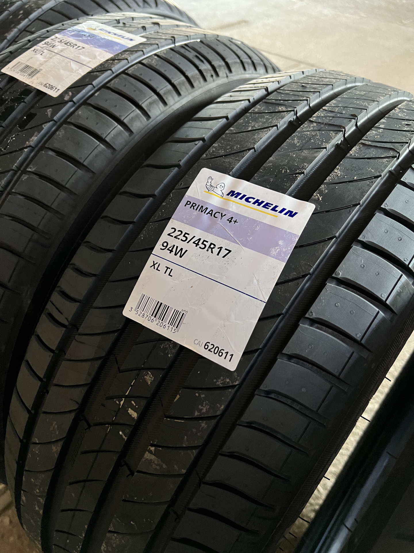 Michelin primacy 4. Примаси 4 плюс. Michelin Primacy 4 Plus.