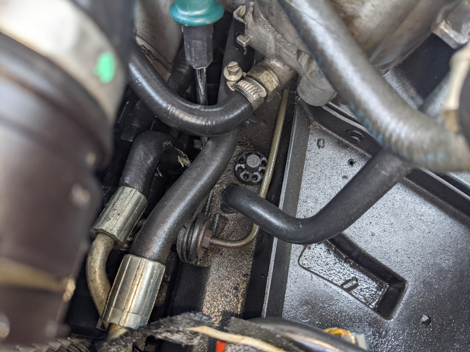 Порвался шланг ГУР (высокого давления ) — BMW 7 series (E38), 4,4 л ...