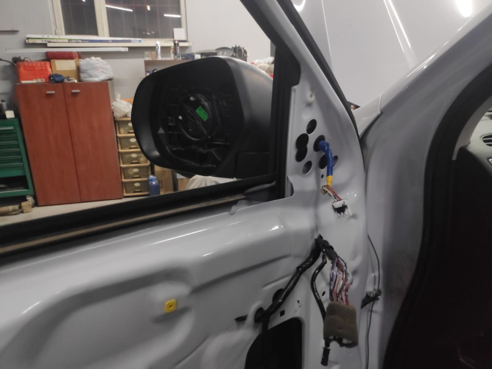 Боковые зеркала с лого слепых зон в MITSUBISHI PAJERO SPORT 2020 ...