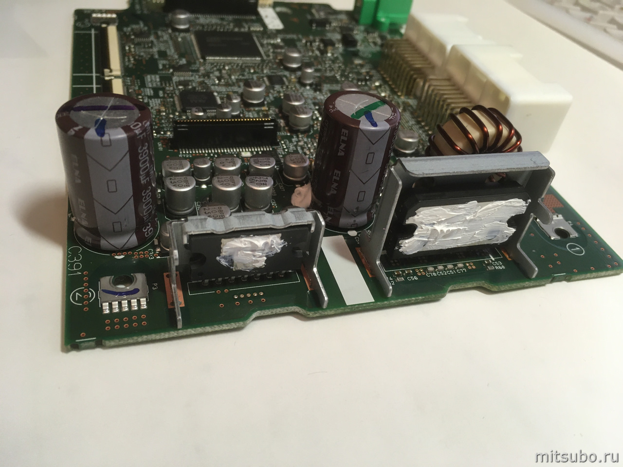 Заменить микросхему. Xbox 360 Zephyr. Xbox 360 водяное охлаждение. Xbox 360 fat жидкостное охлаждение. Моддинг Xbox 360 охлаждение.