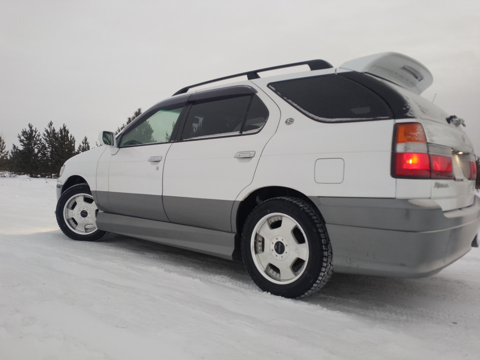 Фото в бортжурнале Nissan R'nessa