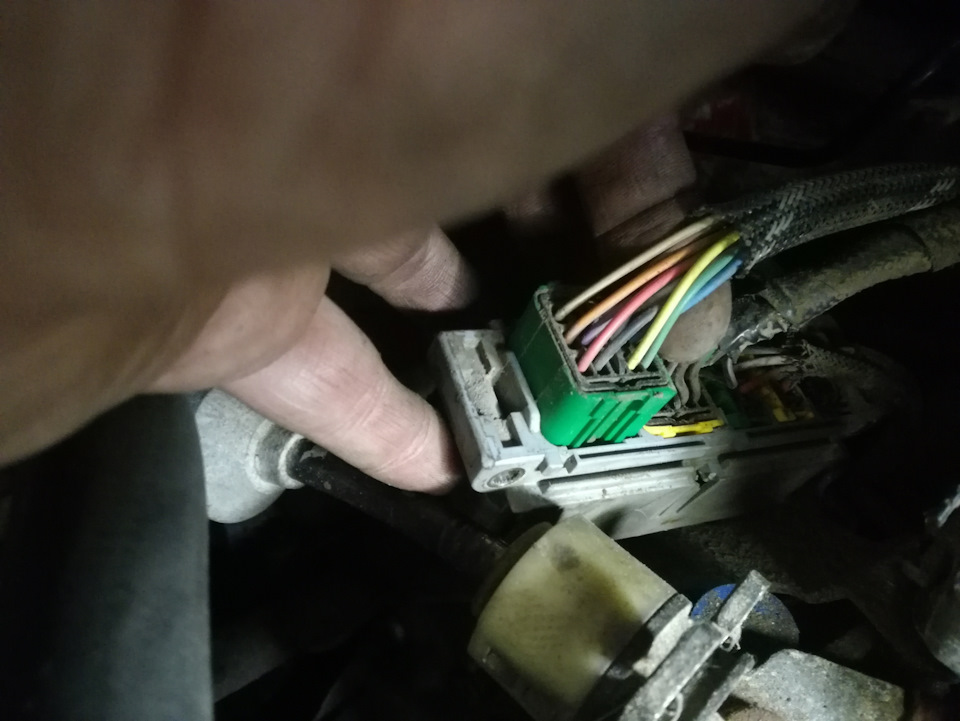 Не горят огни заднего хода Пежо 206. — Peugeot 206, 1,4 л, 2005 года ...