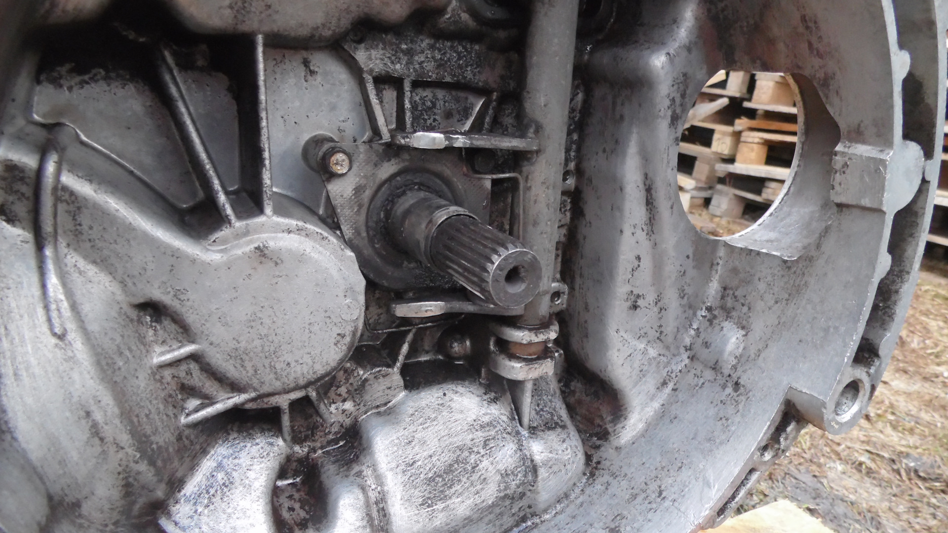 снимаем коробку б3. фольксваген пассат б6 мкпп. снимаем коробку б3. коробка пассат б3 1. болт двигателя масло фольксваген пассат б5 плюс.