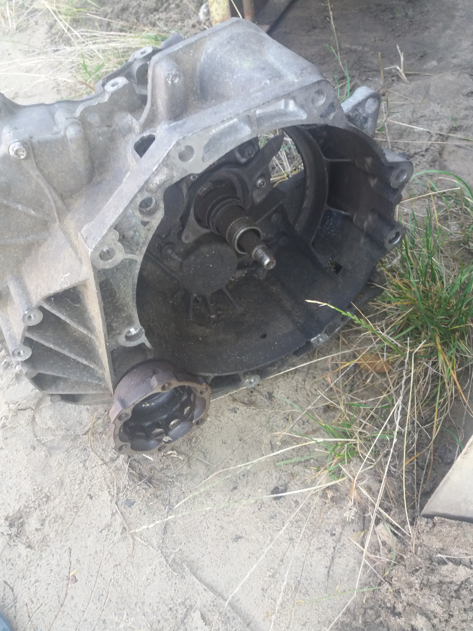 Лежит коробка ДСГ 7 — Skoda Superb Mk2, 2 л., 2009 года | запчасти | DRIVE2