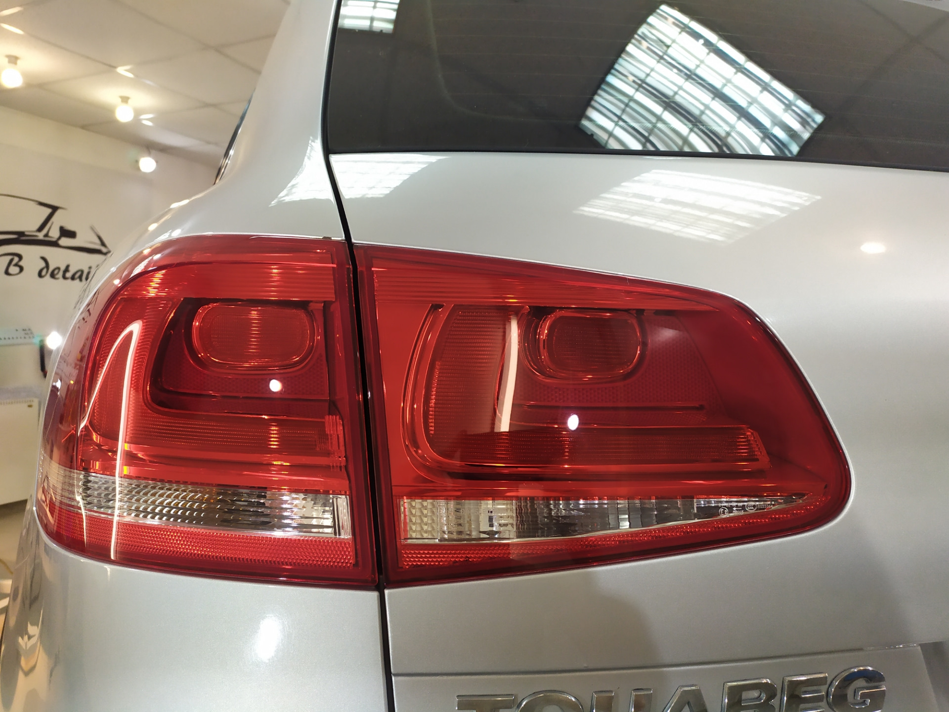 VW Touareg: полировка салонного пластика, оптика, глянцевые стойки — MB ...