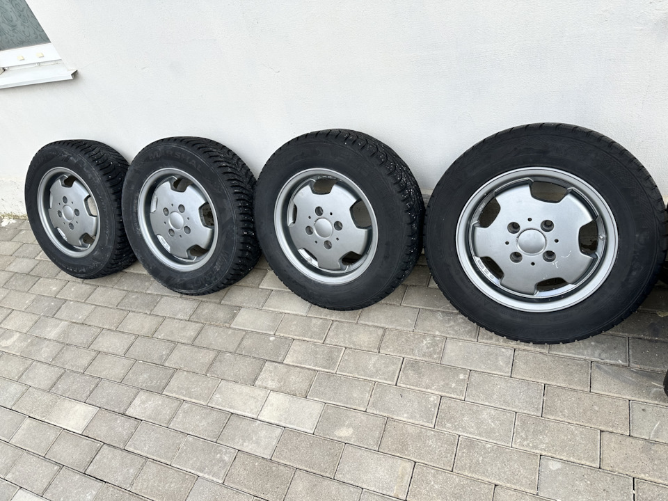 Шины зимние нешипованные Gislaved 185/70 R14, литые диски Nissan 6 ...