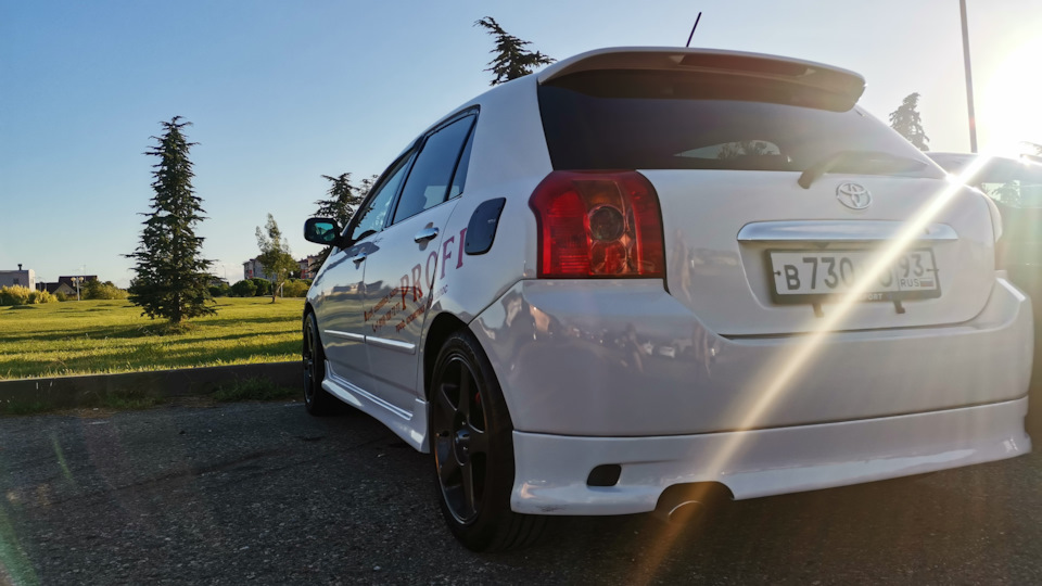 Дворники срабатывают на омыватель заднего стекла. — Toyota Allex, 1,8 л ...