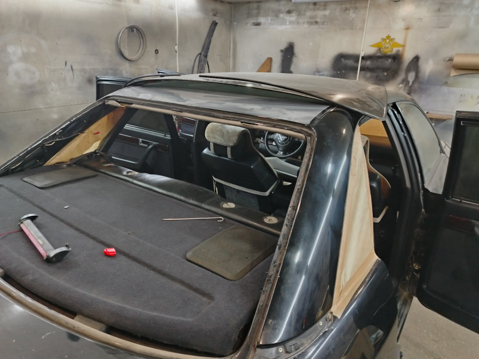 Срезал и заднее стекло — Audi 100 (C4)