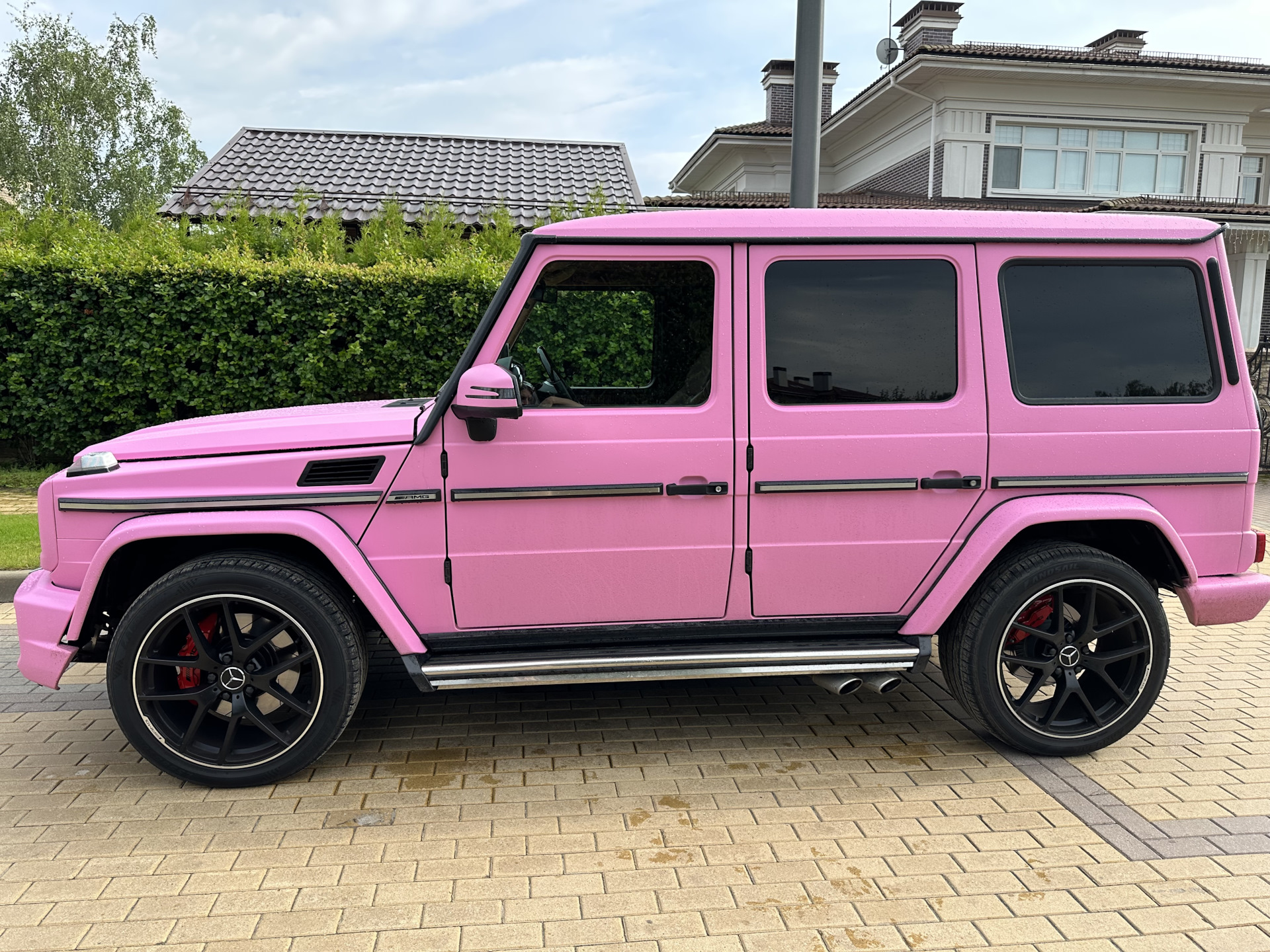 Розовый. Я сказал Розовый! — Mercedes-Benz G-Class (W463), 5 л, 2008 года |  стайлинг | DRIVE2