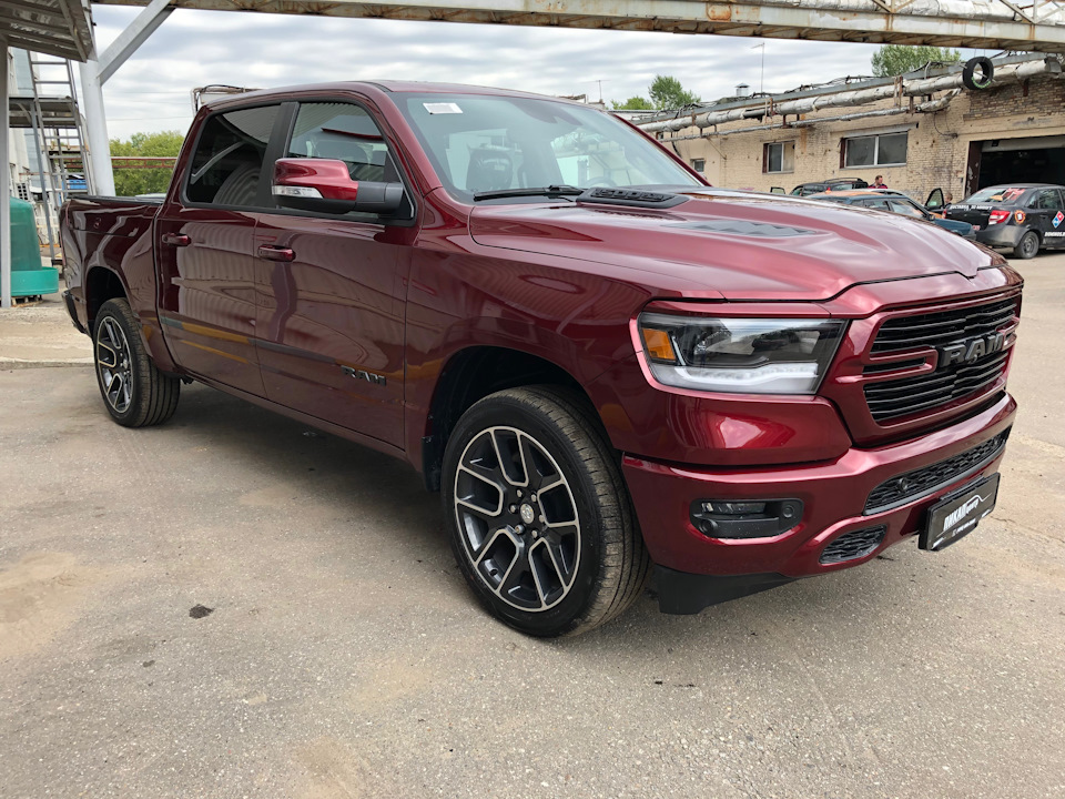 DODGE RAM 1500 SPORT DRIVE2