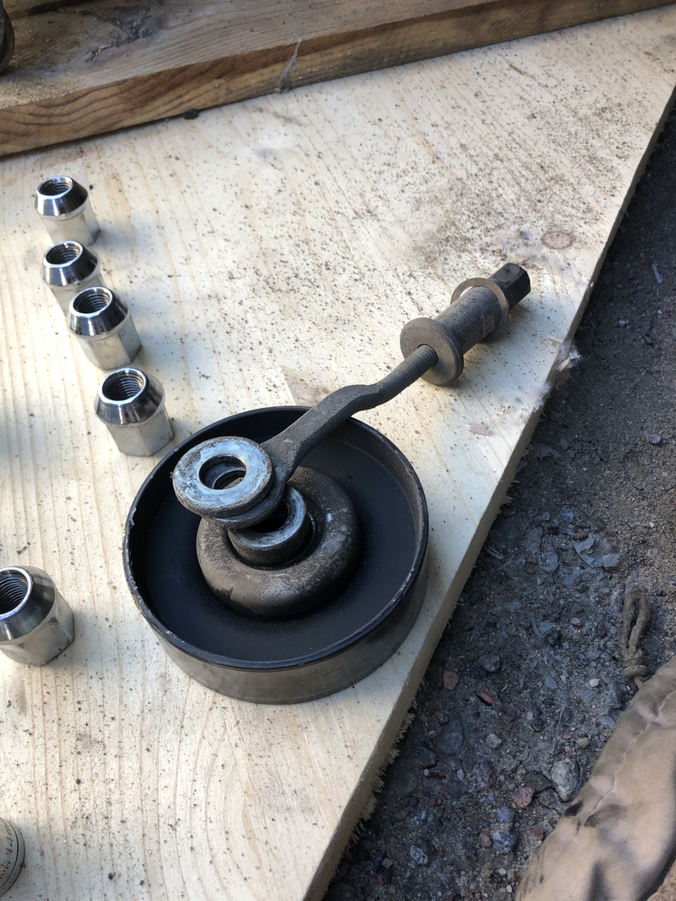 Ролик натяжителя Обводного ремня — Nissan Teana (J31), 2,3 л., 2007 ...