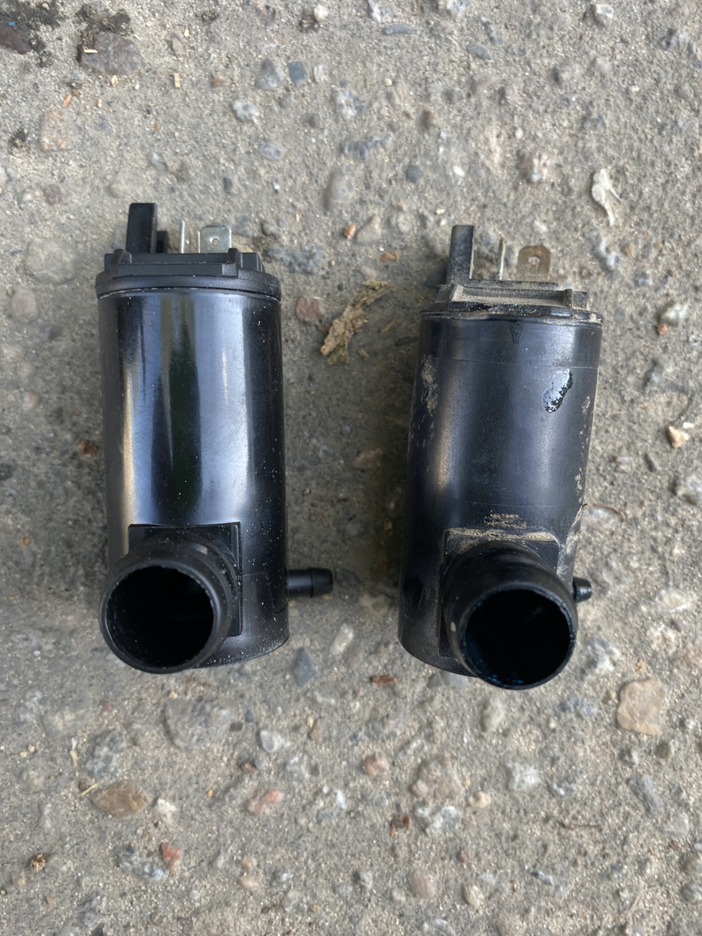 Насос омывателя лобового стекла. — Mitsubishi Lancer IX, 1,6 л, 2005 ...