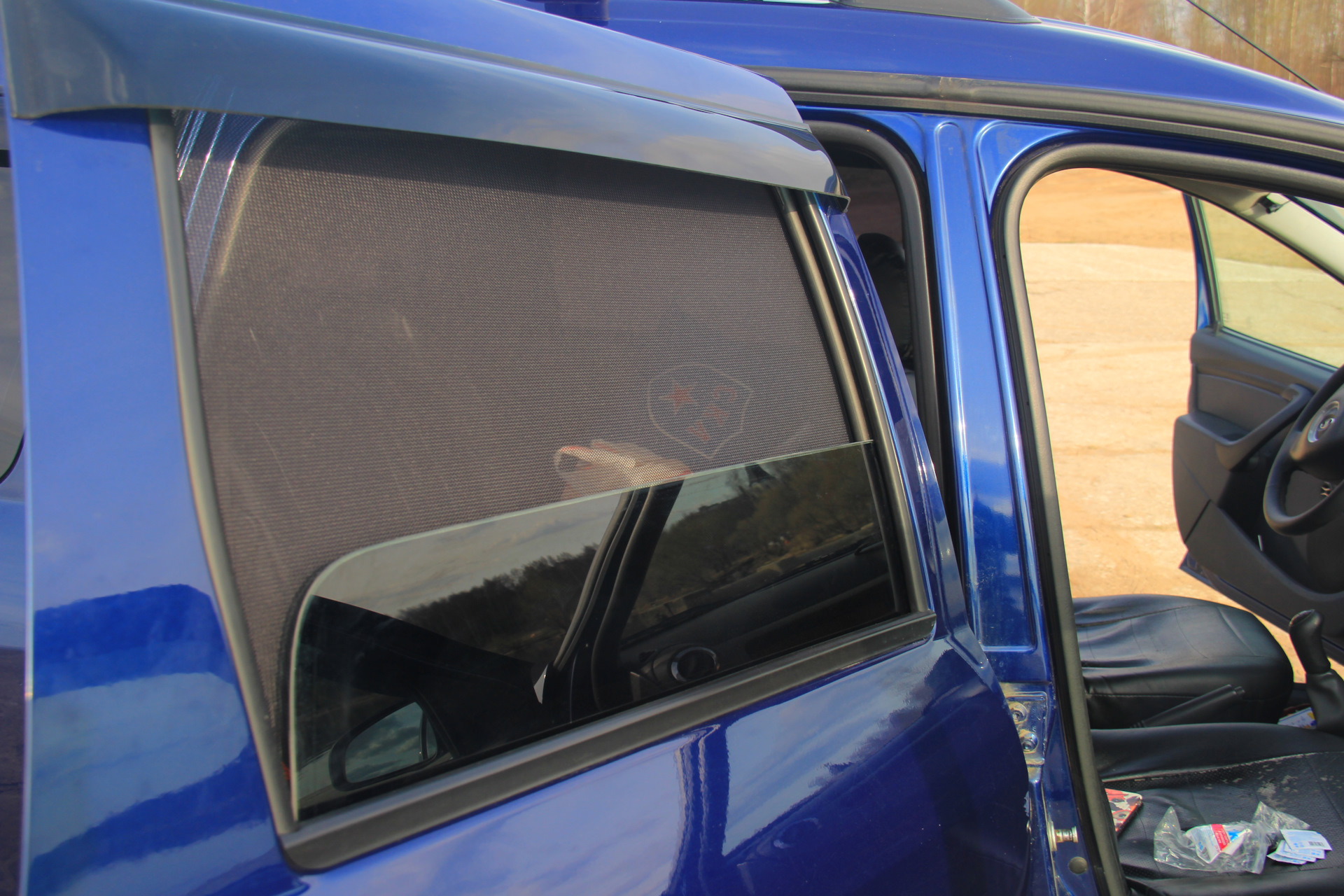 Тонировка на магнитах. Передние стекла ВАЗ 2107 на ВАЗ 2106. ВАЗ 2106 передние стекла от ВАЗ 2107. Стекла ВАЗ 2106. Задние боковые стекла ВАЗ 2106.