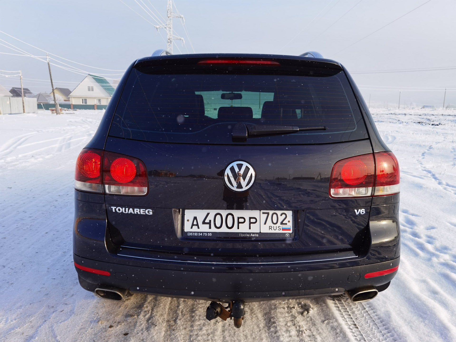 Туарег не работает. Дверь багажника VW Touareg 2009. Накладка на крышку багажника Туарег 1. Багажник Фольксваген Туарег 2011 шильдик. Подсветка двери багажника для Volkswagen Touareg.