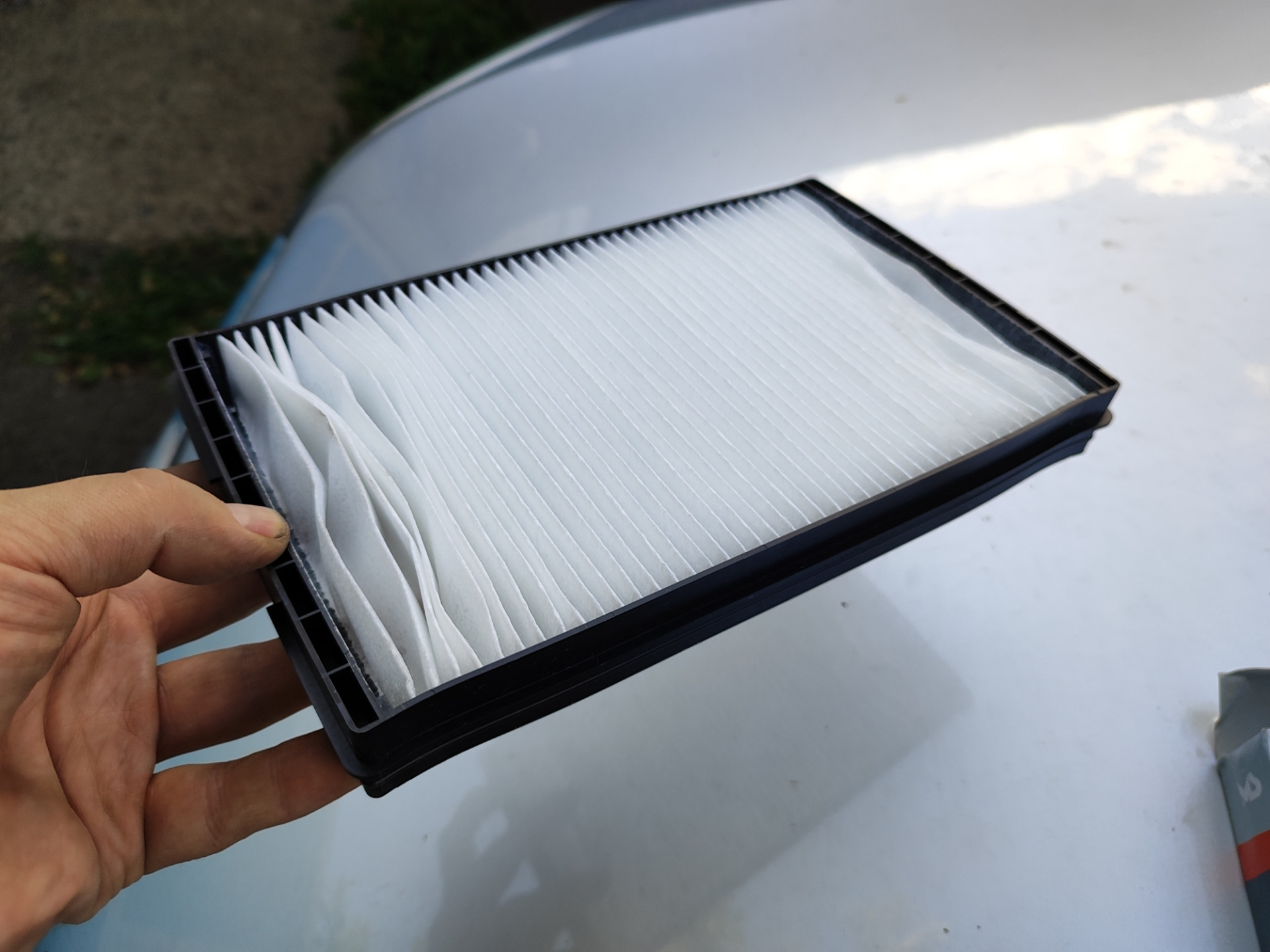 Замена салонного фильтра, установка поперечин багажника, и чистка ...