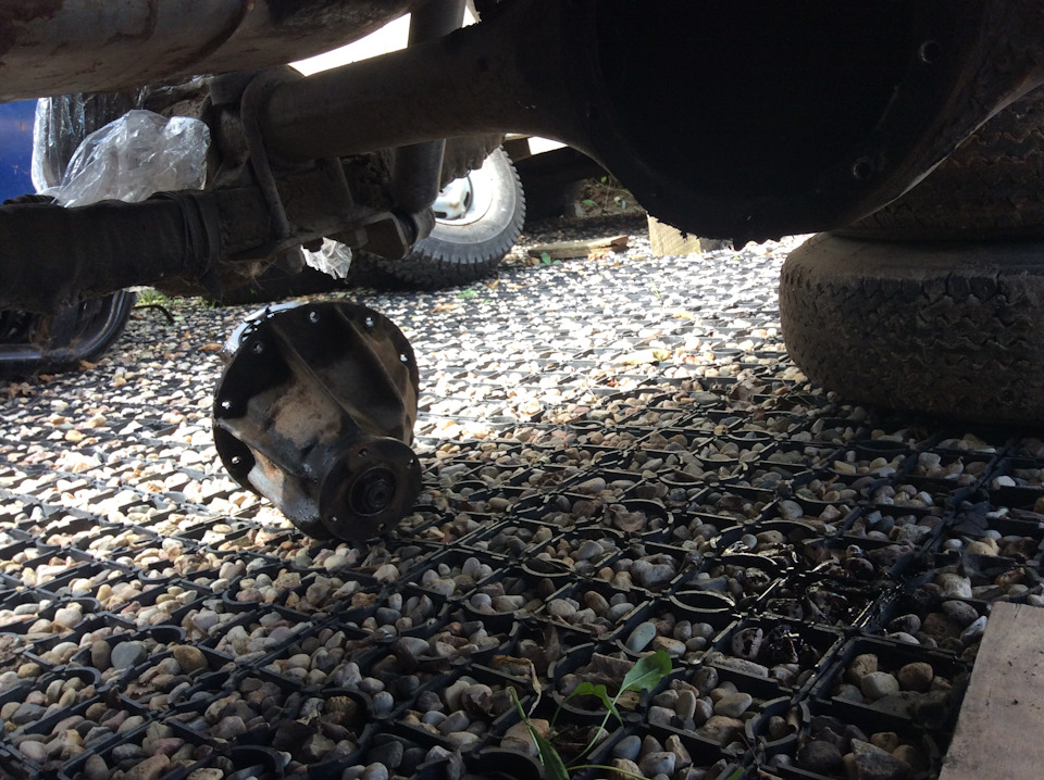 Разборка заднего редуктора — Москвич 412, 1,5 л, 1975 года | поломка ...