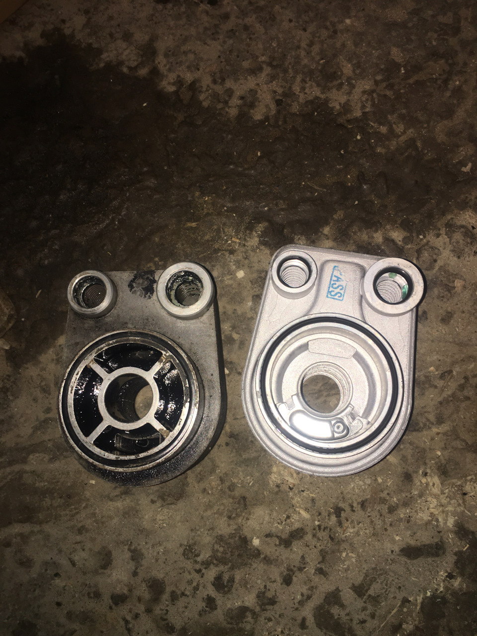 Течь тосола из под маслянного теплообменника (радиатора) — Renault ...