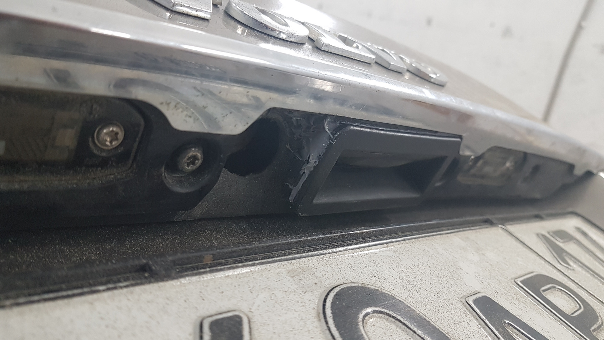 Кнопка открытия багажника от фф2 — Volvo S80 (2G), 2,5 л, 2007 года ...