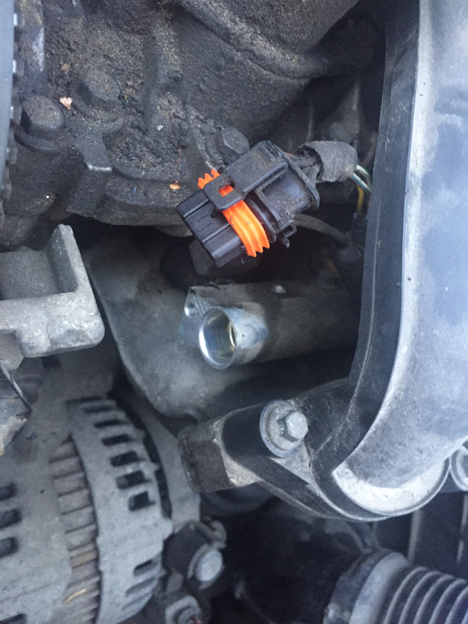 Aux в штатную магнитолу приора — Lada Приора хэтчбек, 1,6 л, 2011 года ...