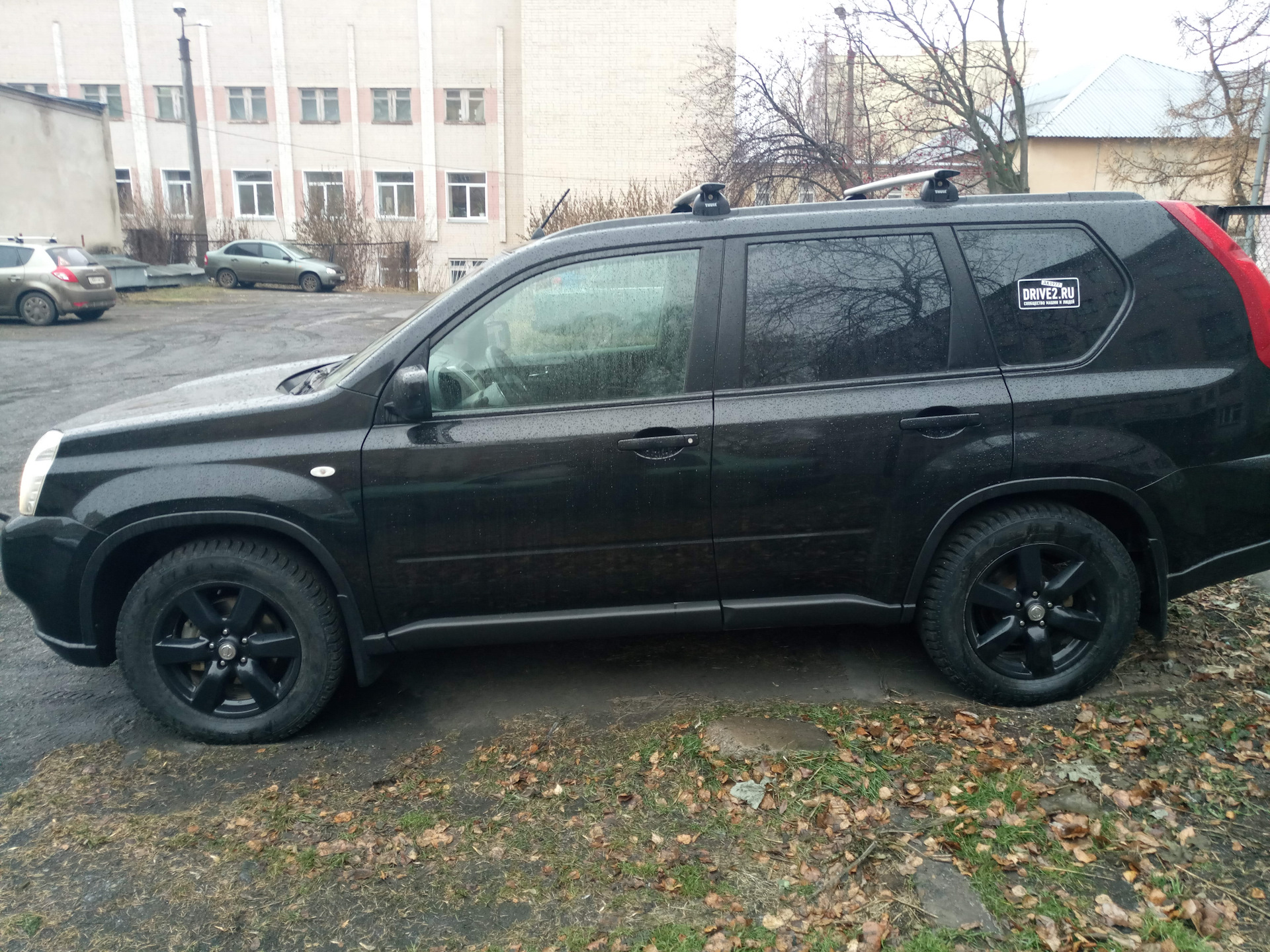 Чёрный на чёрных — Nissan X-Trail II (t31), 2 л, 2010 года | колёсные диски  | DRIVE2