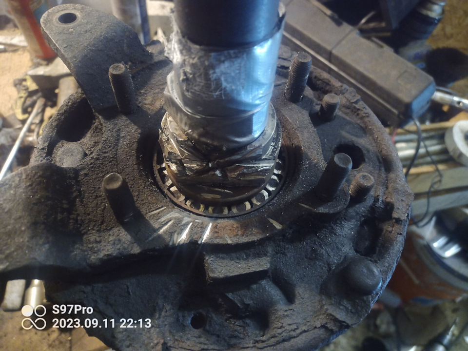 Задний ступичный подшипник — Hyundai Terracan, 2,9 л, 2005 года ...