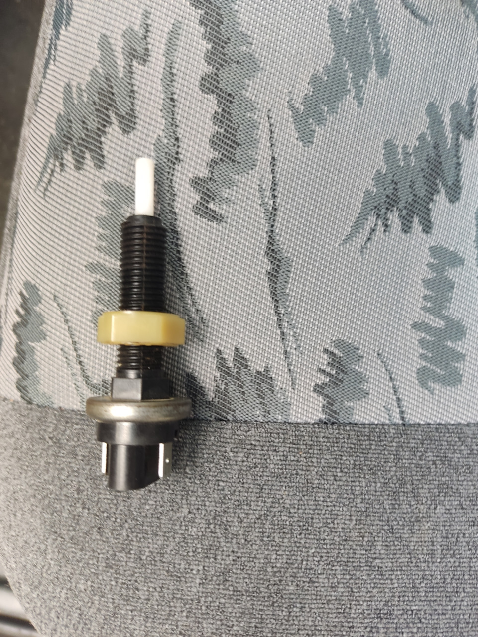 Замена лягушки педали тормоза — Lada 21124, 1,6 л, 2007 года | другое ...