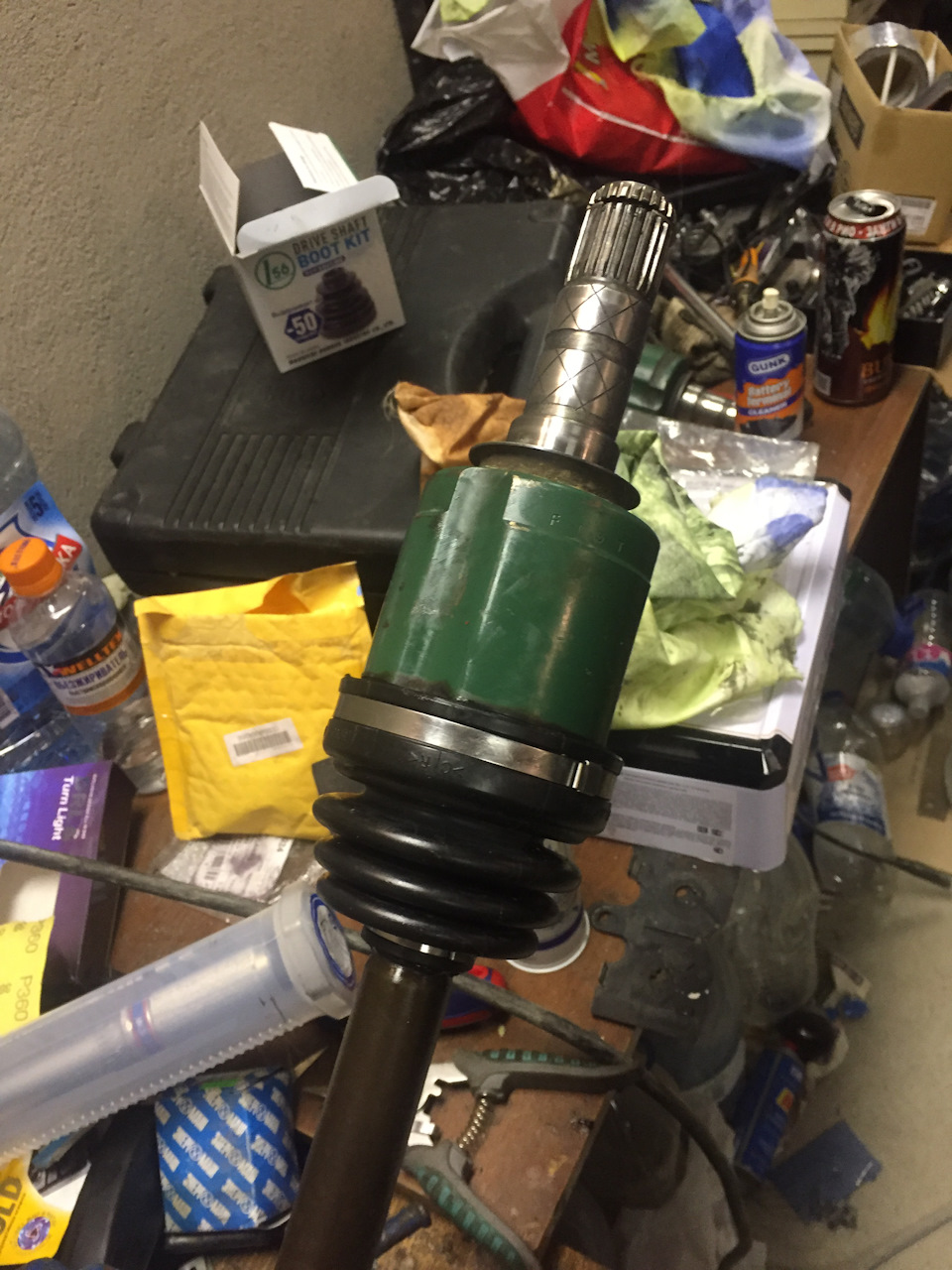 Датчик автокорректора, ролик ремня кондиционера, пыльник переднего ...