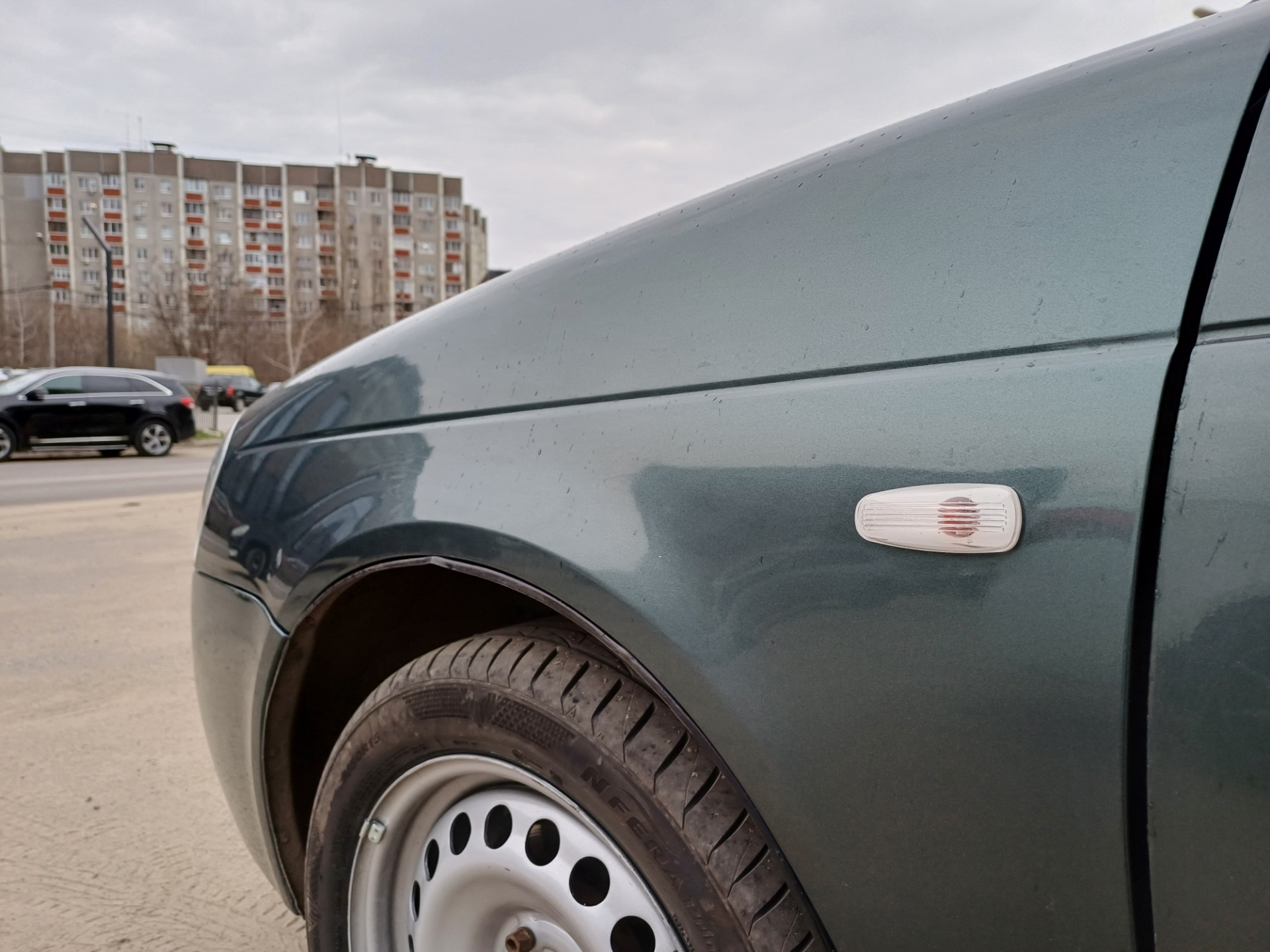 Белые повторители с озона — Lada Приора седан, 1,6 л, 2010 года ...