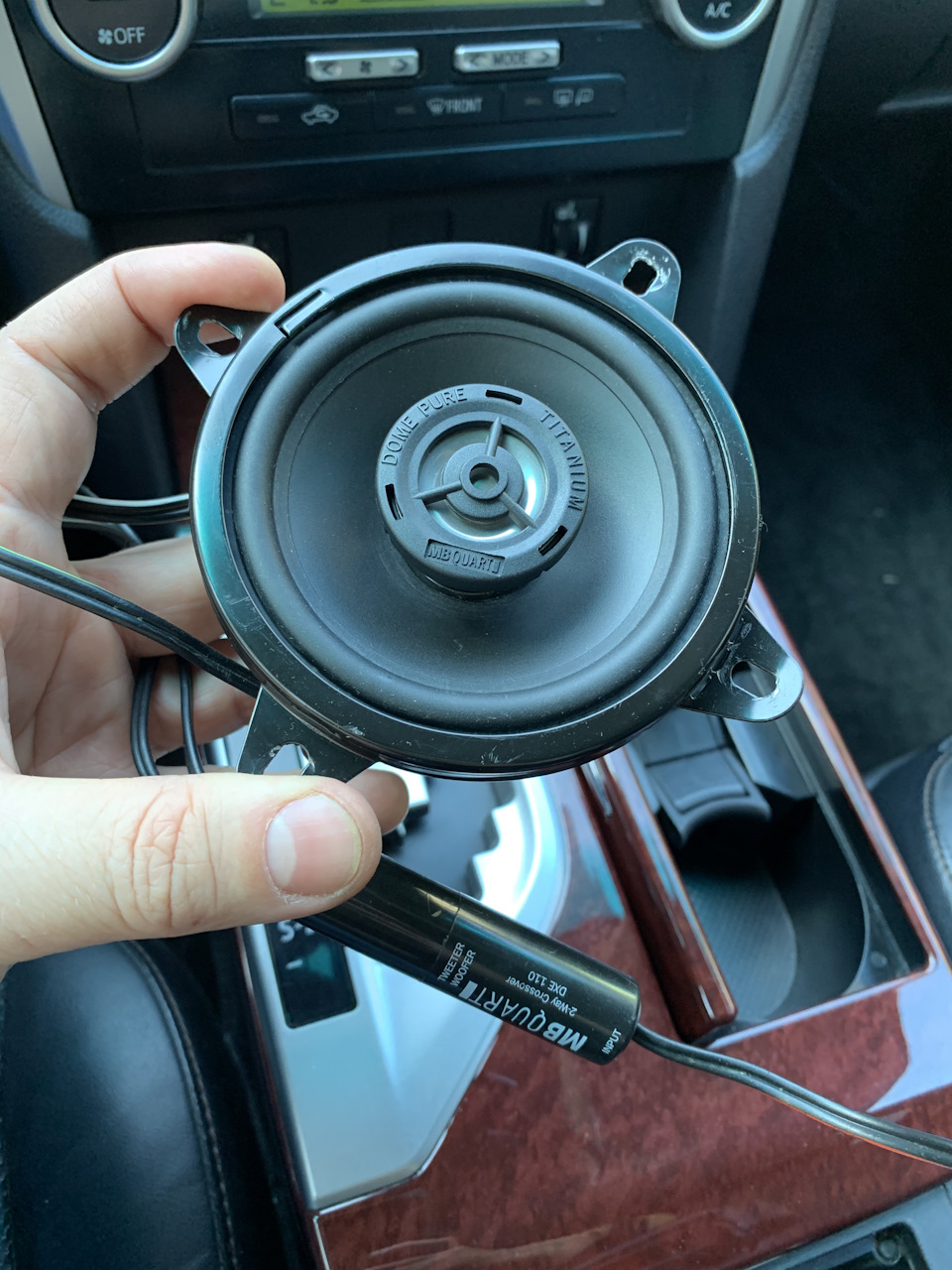 Неудачный опыт замены подстекольного фронта JBL — Toyota Camry (XV50), 2,5  л, 2015 года | автозвук | DRIVE2