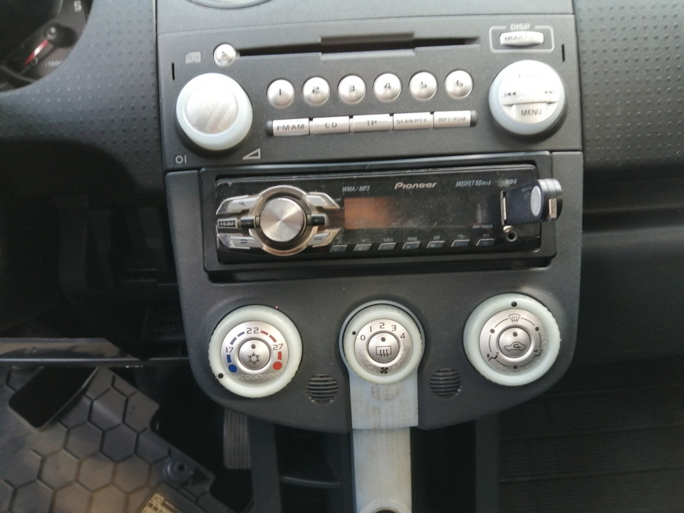 Вкорячил 2DIN-магнитолу (установка магнитолы в Mitsubishi Colt) - Mitsubishi Col
