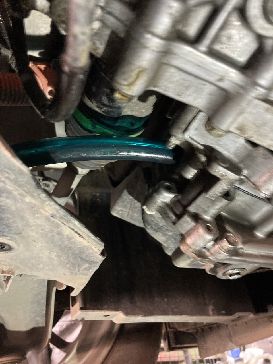 Замена масла в роботе — Mitsubishi Delica D:2, 1,2 л, 2017 года ...