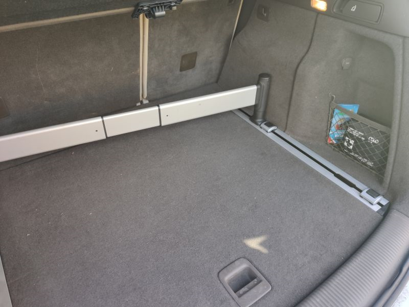 Система крепления груза в багажнике — Audi Q5 (1G), 2 л, 2012 года ...