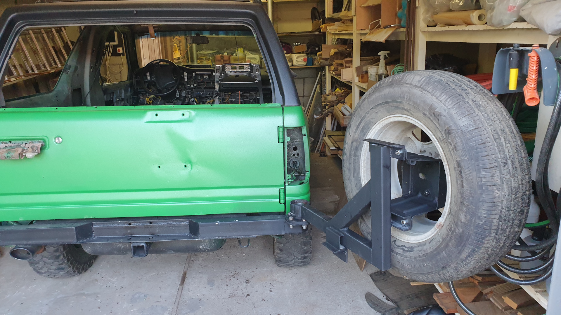 Калитка под запаску ч.2 — Opel Frontera A Sport, 2 л, 1997 года ...