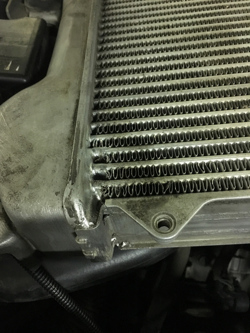 Интеркулер тойота ленд крузер 200. Интеркулер тойота 200. Интеркулер тойота ленд крузер 200. Интеркулер тойота ленд крузер 200 дизель. Интеркулер тлк 200.