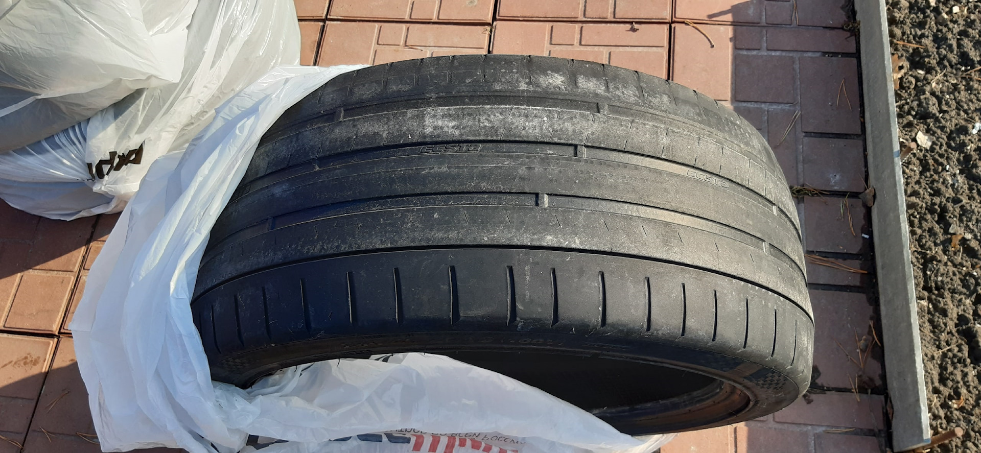 Tigar шины r19. Kumho Ecsta ps91. Kumho Ecsta ps91 255/40 r20y. 255/35 R19. Шины Kumho Ecsta ps91.