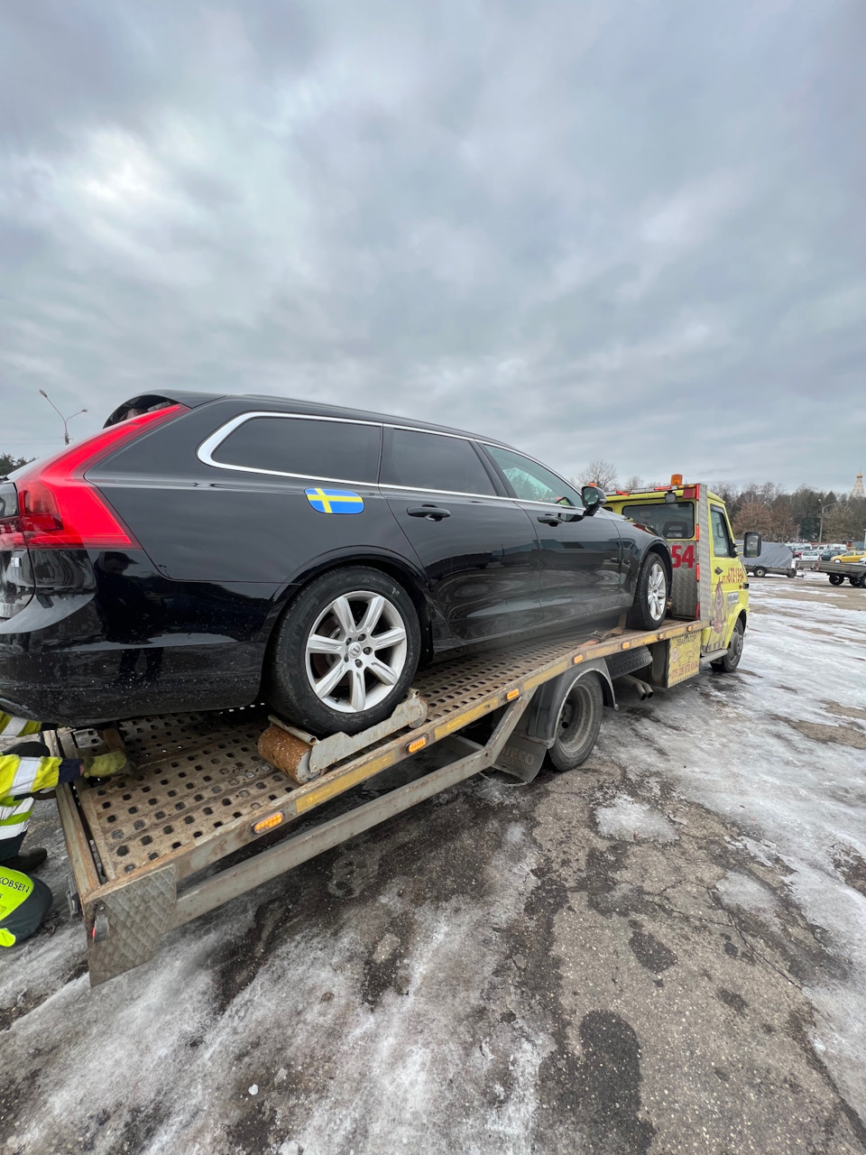 Сезонное обострение. Стояночный тормоз. — Volvo V90 (2G), 2 л, 2017 года |  поломка | DRIVE2