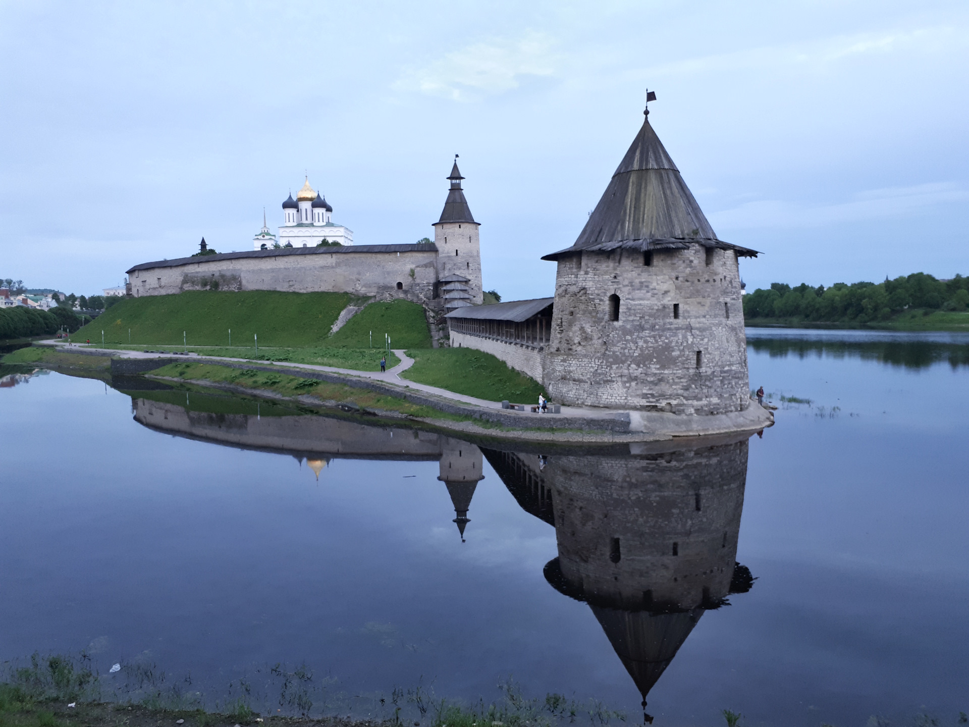 Псковская 4. Родина набережная 4 Псков. 4. Псковское. Фото Псков 3 на 4.