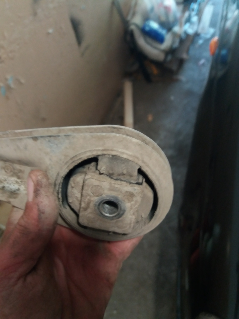 Проблема с падением оборотов при сбросе скорости. Причина найдена ...