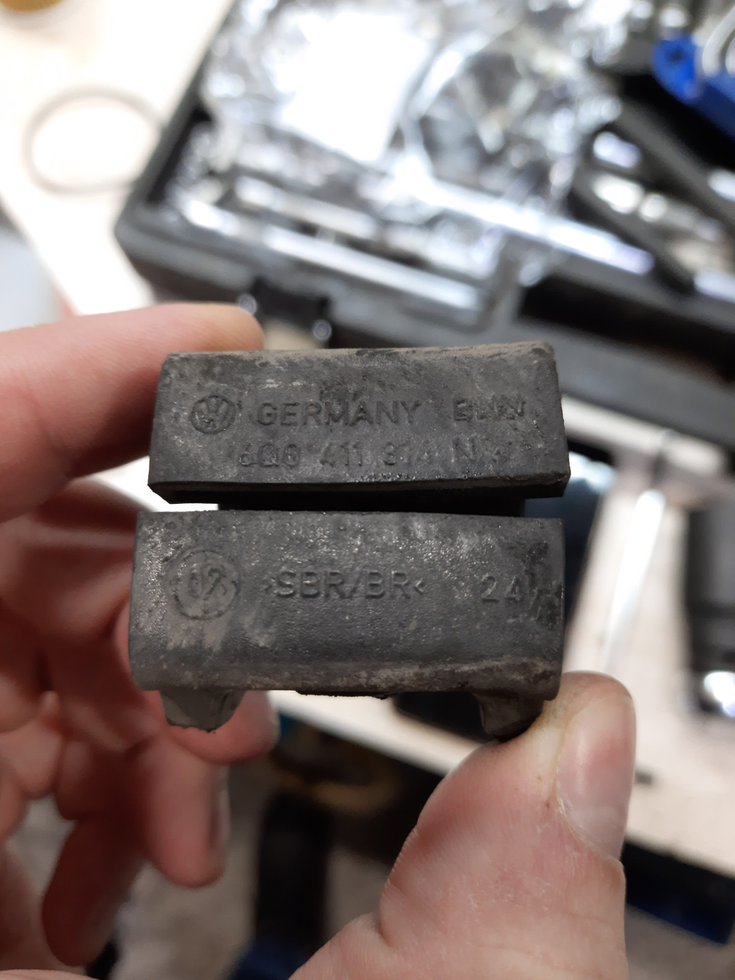 Почему скрипят новые втулки стабилизатора? — Skoda Fabia Sedan, 1,2 л ...