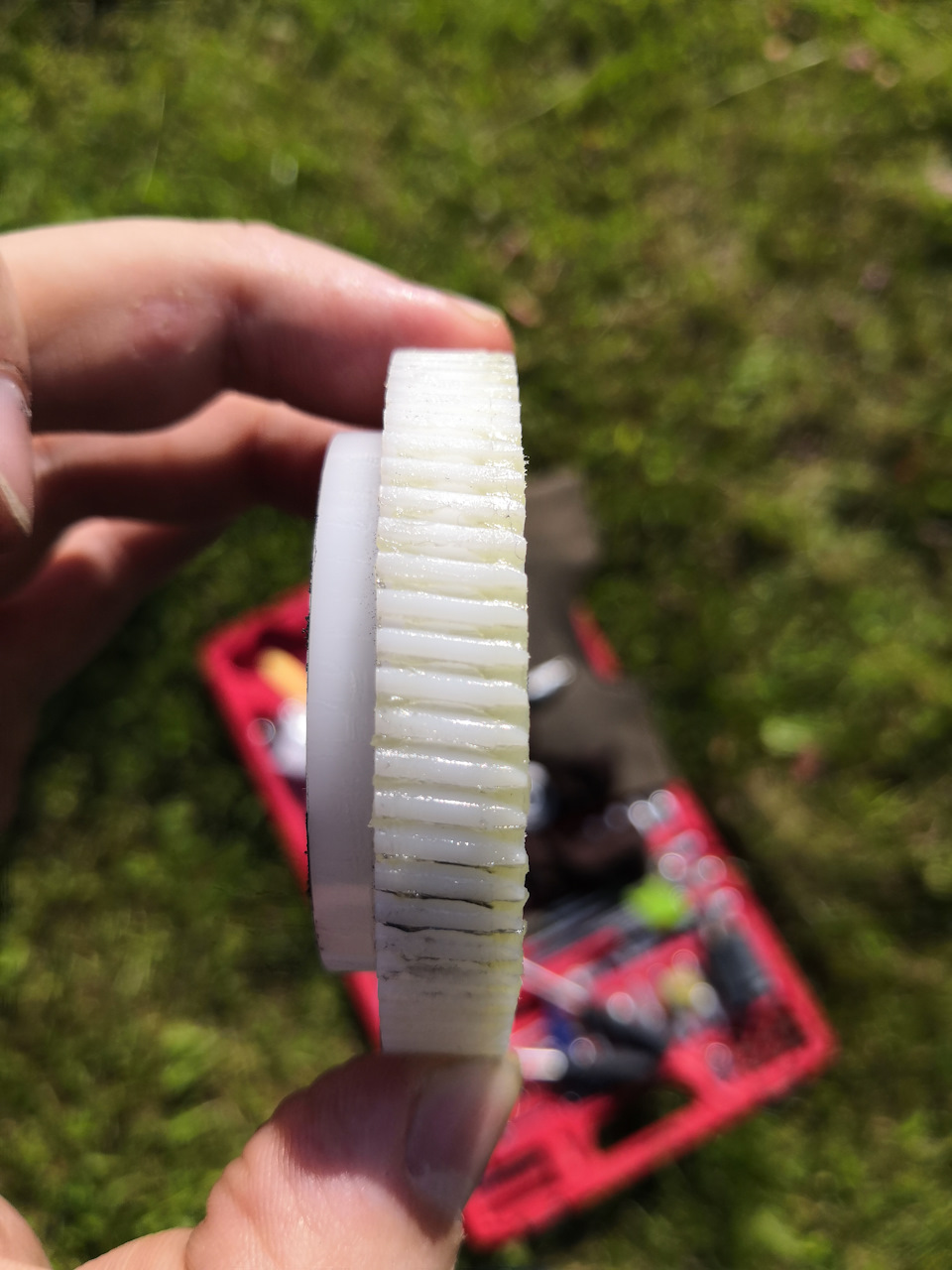 Замена шестеренки в правом стеклоподъемнике — Skoda Octavia A5 Mk2, 1,6 ...