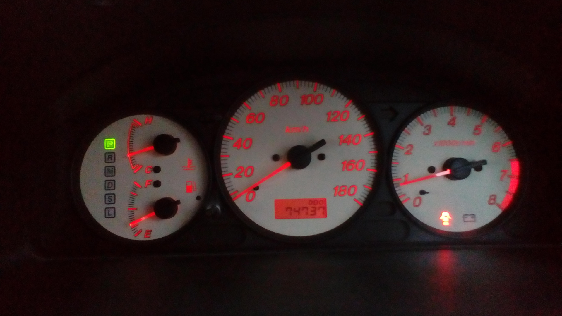 Приборная панель на мазда демио 1 с тахометром. Приборка мазда демио. Приборка мазда демио. Мазда демио тахометр. Мазда демио тахометр.