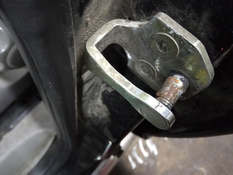 Замена концевика(лягушки) педали тормоза — KIA Rio (2G), 1,4 л, 2006 ...