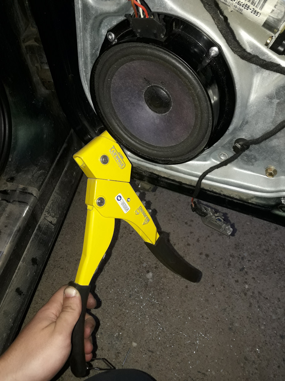 Заклепываем новый — Volkswagen Passat Variant (B5)