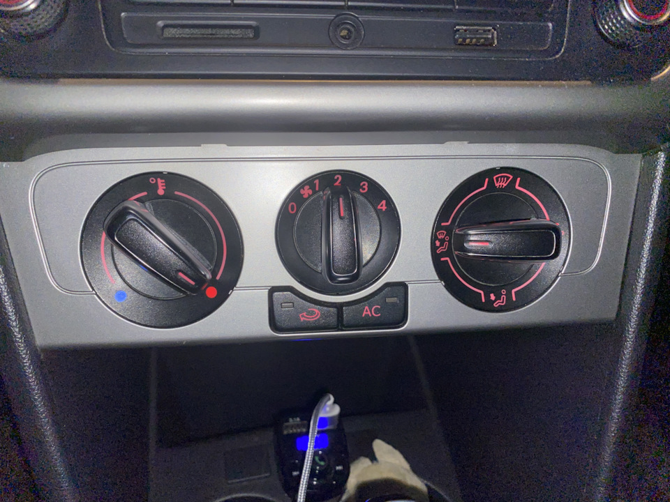 Печка опять… — Volkswagen Polo Sedan, 1,6 л, 2013 года | другое | DRIVE2