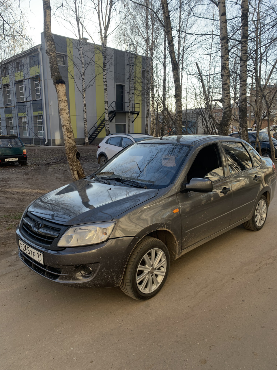 Чамрики — Lada Гранта (1G), 1,6 л, 2013 года | колёсные диски | DRIVE2