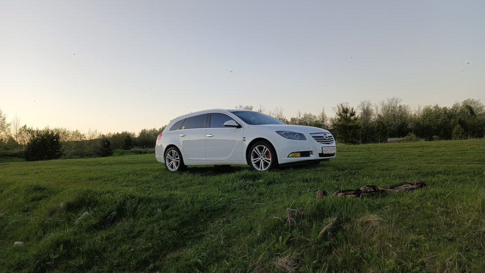 Opel Insignia -ТУ 160 БЕЛЫЙ ЛЕБЕДЬ.