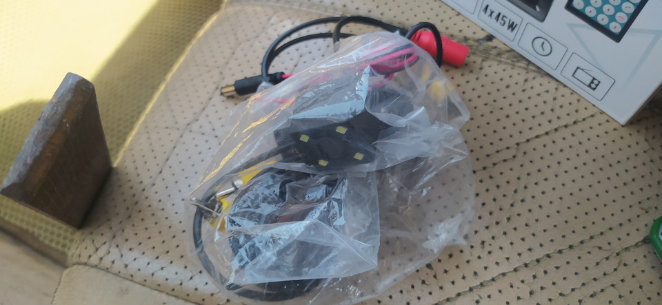 провода и камера-все есть для подключения — Mercedes-Benz M-Class (W163)