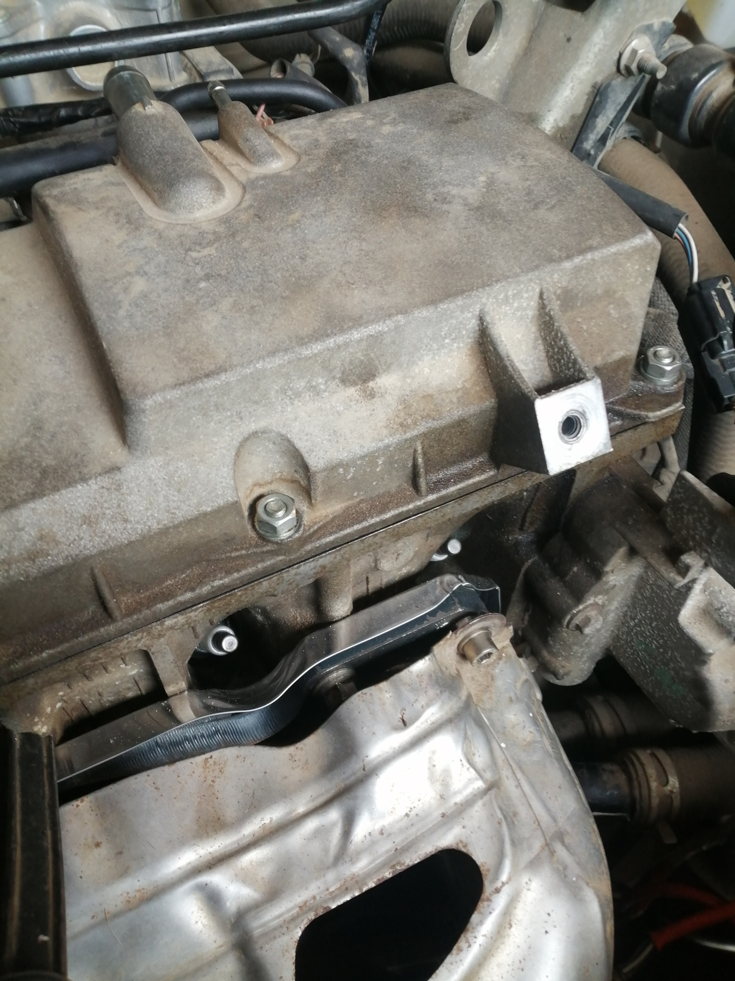 Замена болта клапанной крышки. - Renault Logan (1G), 1,6 л, 2011 года своими рук