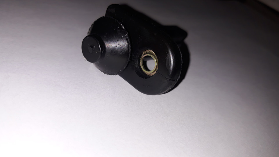 Продам, Кнопка концевик 2pin — Mitsubishi Carisma, 1,6 л, 1996 года ...