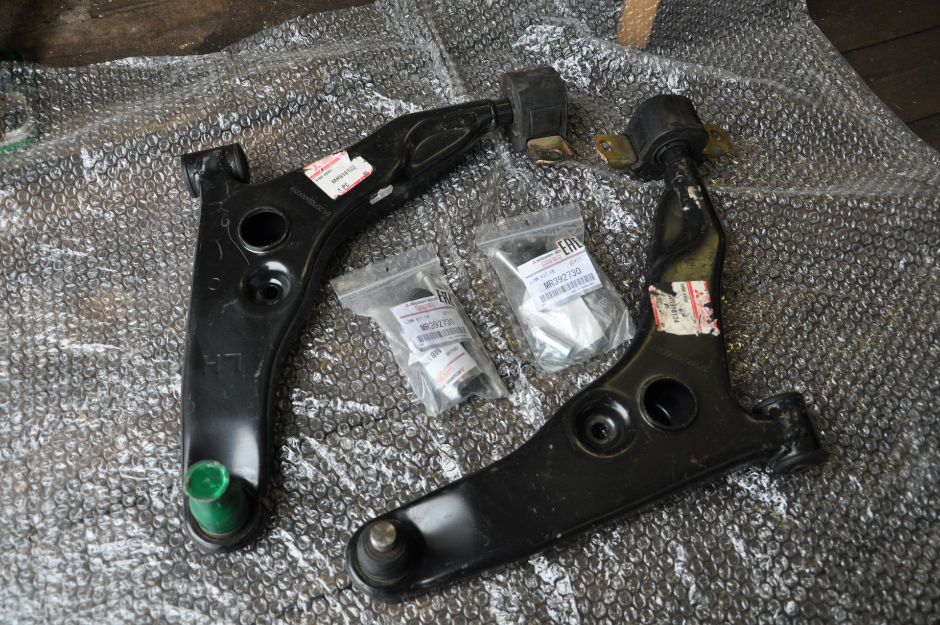 рычаги задние спейс стар. рычаги спейс стар. рычаг sh auto parts sh39044. рычаги спейс стар. подвеска мицубиси спейс стар.